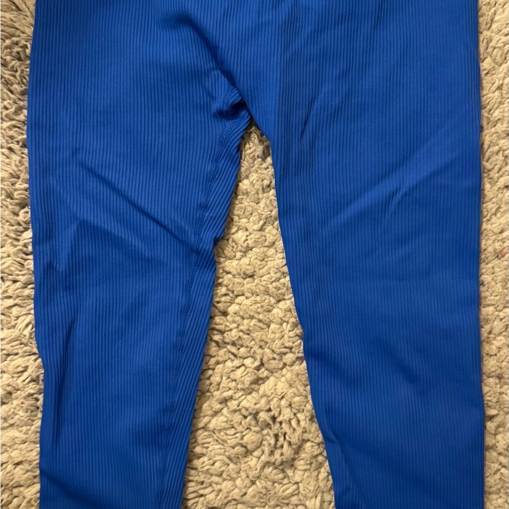 Blue leggings